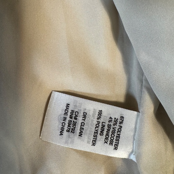 Rachel Zoe Beige Bomber Jacket Size Medium - Picture 3 of 4